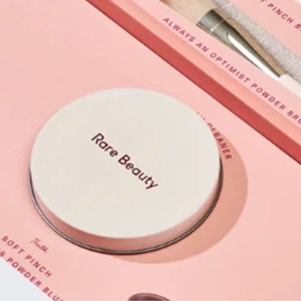 NWT Rare Beauty by Selena Gomez *UNRELEASED* Dry Brush Cleaner and Pamphlet